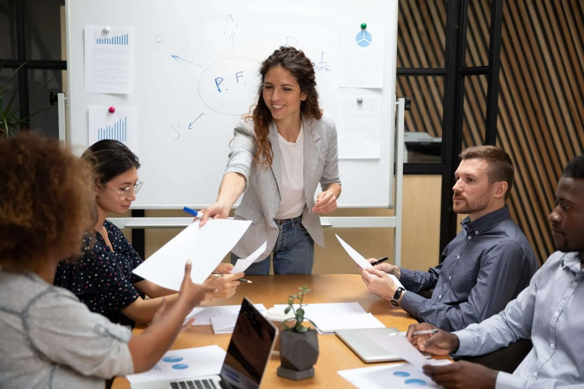 Curso de Formación de Emprendimiento y Experiencia Laboral